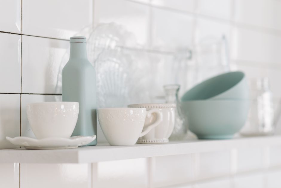 Moderne keuken met pastel kasten en metallic. Moderne keuken met pastel kasten en metallic.